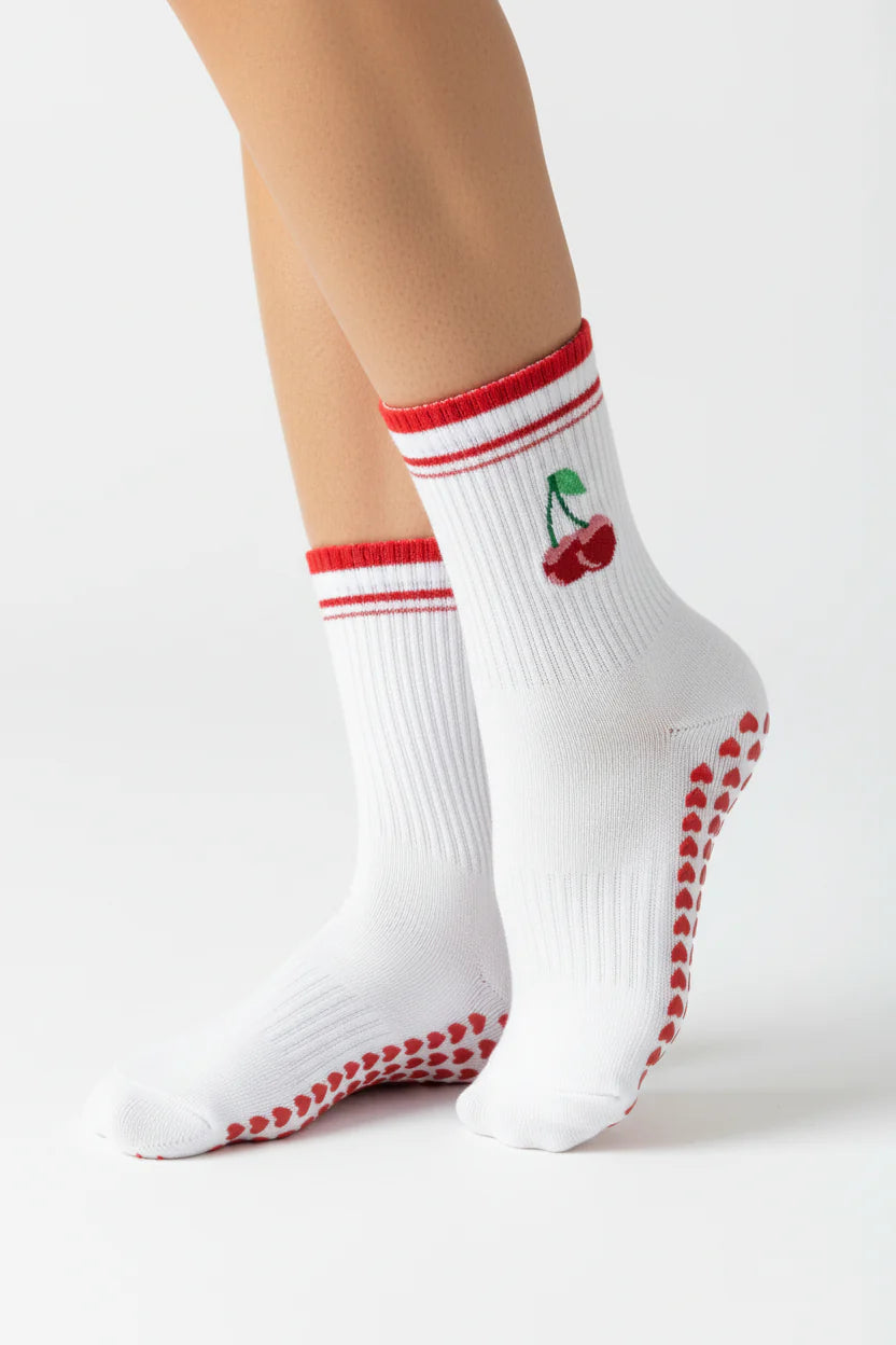 How Grip Socks Improve Balance and Stability in Your Workout